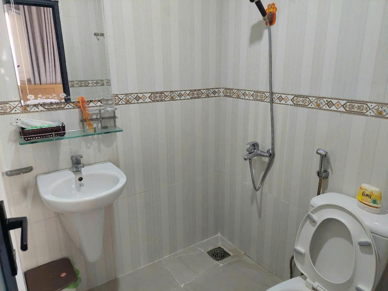 Motel Thuy Tien Vung Tau Exteriör bild